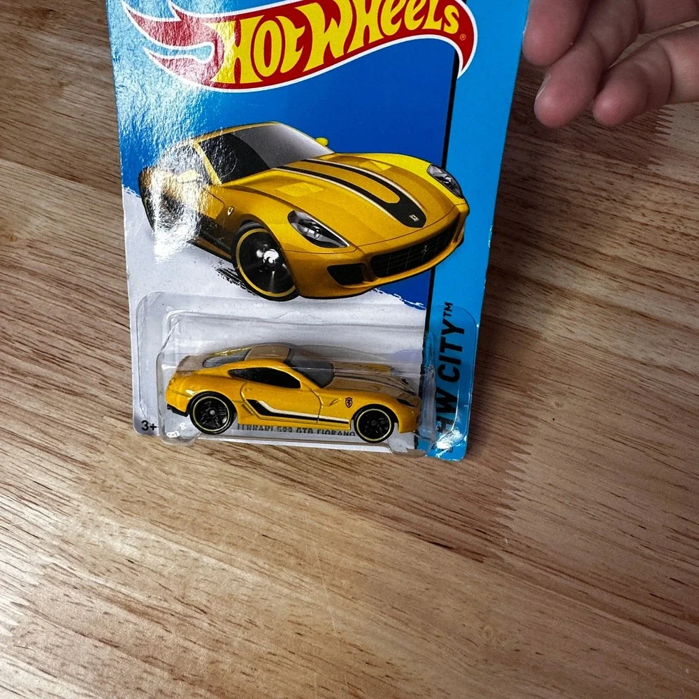 Hot Wheels Ferrari 599 GTB Fiorano Yellow HW City 2015 Street Power 21/250 CFH81